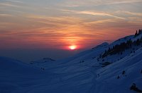 In vetta al Pizzo Formico e discesa al Rif. Parafulmen con amici in un tramonto di fuoco il 21 febbraio 09  - FOTOGALLERY